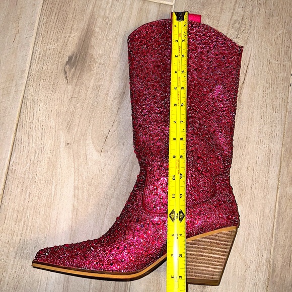 NWOT Cozzy Girl Fuchsia Rhinestone Boots - Picture 11 of 13